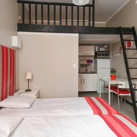 Charming Studio Close To Train Station And Old リール